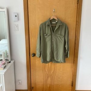 Equipment 100% silk green shirt (pre-owned)